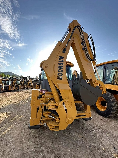 ПОГРУЗЧИК ЭКСКАВАТОР MN880 MN880
